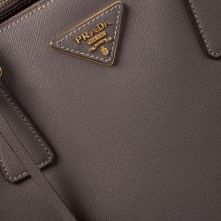 Pre Owned Prada Beige Saffiano Lux Leather Medium Double Zip Tote