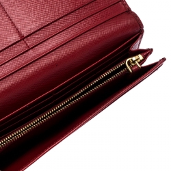 Pre Owned Prada Red Saffiano Lux Leather Continental Wallet