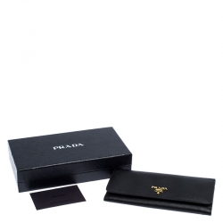 Pre Owned Prada Black Saffiano Leather Continental Wallet