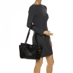 Pre Owned Prada Black Vitello Danio Leather Side Pocket Shoulder Bag