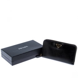Pre Owned Prada Black Patent Leather Zip Around Wallet