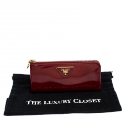 Pre Owned Prada Red Patent Leather Zip Around Wallet