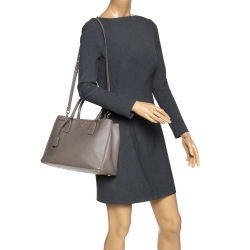 Pre Owned Prada Grey Saffiano Lux Leather Medium Galleria Tote