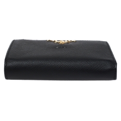 Pre Owned Prada Black Saffiano Leather Compact Wallet