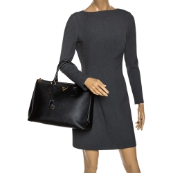 Pre Owned Prada Black Saffiano Lux Leather Large Double Zip Tote