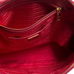 Pre Owned Prada Red Saffiano Lux Leather Large Double Zip Tote