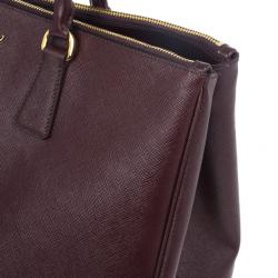 مملوكة مسبقًا Prada Maroon Saffiano Lux Double-Zip Large Tote