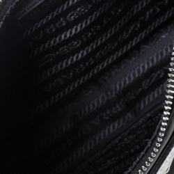 Pre Owned Prada Black Nylon Re-Edition 2005 Shoulder Bag