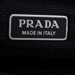 Pre Owned Prada Black Nylon Re-Edition 2005 Shoulder Bag