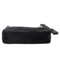Pre Owned Prada Black Nylon Re-Edition 2005 Shoulder Bag