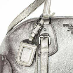 مملوكة مسبقًا Prada Metallic Silver Cervo Antik Leather Bauletto Bag