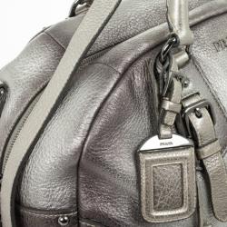 مملوكة مسبقًا Prada Metallic Silver Cervo Antik Leather Bauletto Bag