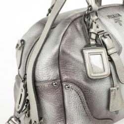 مملوكة مسبقًا Prada Metallic Silver Cervo Antik Leather Bauletto Bag