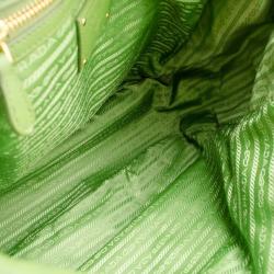 Pre Owned Prada Green Patent Vernice Gaufre Shopping Tote