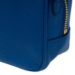 مملوكة مسبقًا حقيبة برادا زرقاء جلد بقر ميني بسحاب كروس