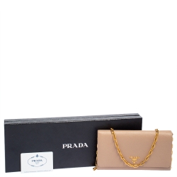 مملوكة مسبقًا Prada Beige Saffiano Metal Leather Wallet on Chain