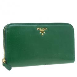 Pre Owned Prada Green Leather Zip Around Continental Wallet