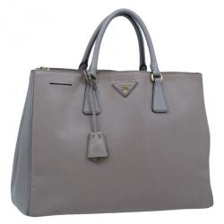 مملوكة مسبقًا Prada Clay Grey Saffiano Lux Medium Double-Zip Tote
