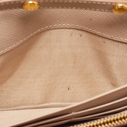 مملوكة مسبقًا Prada Beige Saffiano Metal Leather Logo Flap Wallet On Chain