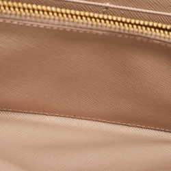مملوكة مسبقًا Prada Beige Saffiano Metal Leather Logo Flap Wallet On Chain