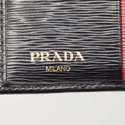 مملوكة مسبقًا Prada Black Vittello Move Leather Trifold Wallet