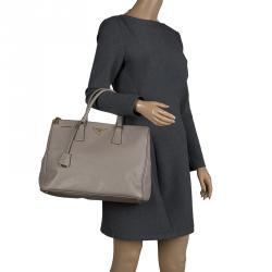 Pre Owned Prada Grey Saffiano Lux Leather Large Double Zip Tote
