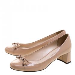 Pre Owned Prada Beige Patent Leather Bow Block Heel Pumps Size 37.5