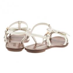 مملوكة مسبقًا Prada White Patent Leather Bow Detail Flat Sandals Size 38