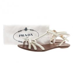 مملوكة مسبقًا Prada White Patent Leather Bow Detail Flat Sandals Size 38