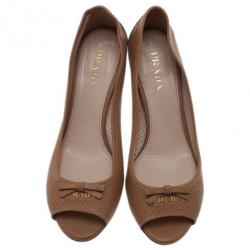 مملوكة مسبقًا Prada Beige Perforated Saffiano Leather Peep Toe Pumps Size 38.5