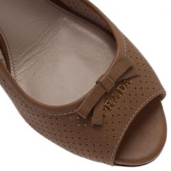 مملوكة مسبقًا Prada Beige Perforated Saffiano Leather Peep Toe Pumps Size 38.5