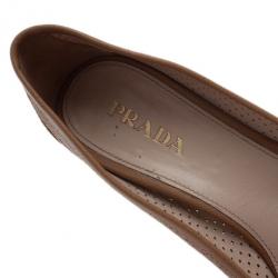 مملوكة مسبقًا Prada Beige Perforated Saffiano Leather Peep Toe Pumps Size 38.5