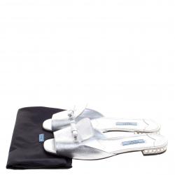 Pre Owned Prada Silver Metallic Leather Bow Jeweled Heel Flat Slides Size 38