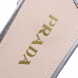 Pre Owned Prada Silver Metallic Wavy Leather and Mesh Flat Slides Size 38