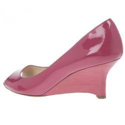 Pre Owned Prada Fuchsia Patent Leather Peep Toe Wedges Size 38
