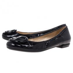 مملوكة مسبقًا Prada Black Patent Leather Buckle Ballet Flats Size 40.5