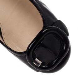 مملوكة مسبقًا Prada Black Patent Leather Buckle Ballet Flats Size 40.5