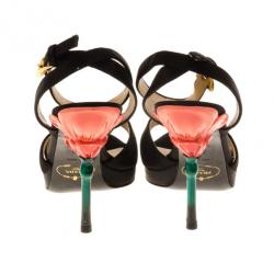 مملوكة مسبقًا Prada Black Satin Floral Enamel Sandals Size 35.5
