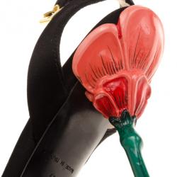 مملوكة مسبقًا Prada Black Satin Floral Enamel Sandals Size 35.5
