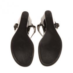 مملوكة مسبقًا Prada Sport Black Patent Leather Bow Wedges Size 37.5