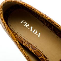 مملوكة مسبقًا Prada Brown Croc Embossed Leather Loafers Size 37