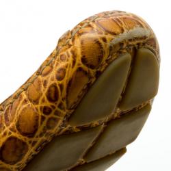 مملوكة مسبقًا Prada Brown Croc Embossed Leather Loafers Size 37