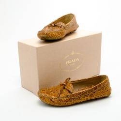 مملوكة مسبقًا Prada Brown Croc Embossed Leather Loafers Size 37