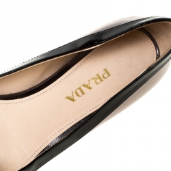 Pre Owned Prada Black/Gunmetal Patent Leather Pointed Toe Flats Size 40