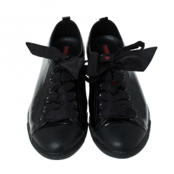 Pre Owned Prada Black Crumbled Patent Leather And Rubber Cap Toe Lace Up Sneakers Size 40.5