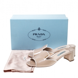 Pre Owned Prada Beige Patent Leather Slip On Sandals Size 38.5