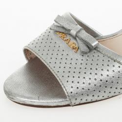 Pre Owned Prada Silver Perforated Saffiano Bow Slides Size 38