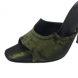 مملوكة مسبقًا صندل برادا أخضر منقوش كانفاس مقاس 39