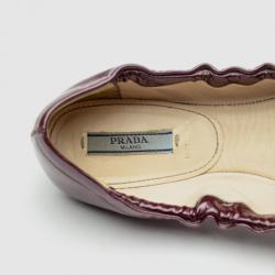 مملوكة مسبقًا Prada Maroon Patent Large Bow Ballet Flats Size 36.5