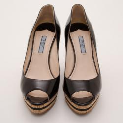 مملوكة مسبقًا Prada Black Patent Leather Peep Toe Cork Wedges Size 38.5